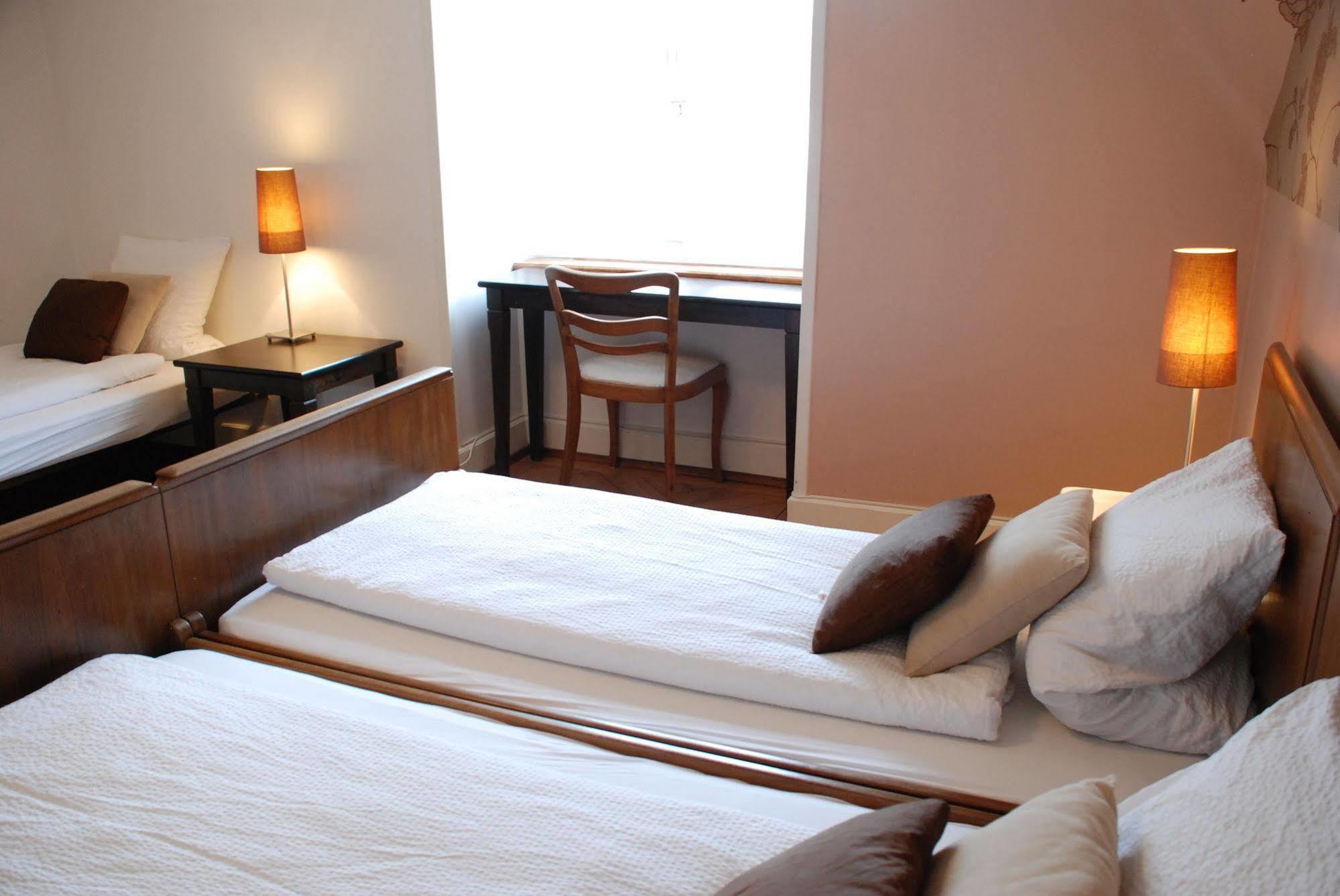The Bed + Breakfast Bed & Breakfast Lucerne ภายนอก รูปภาพ